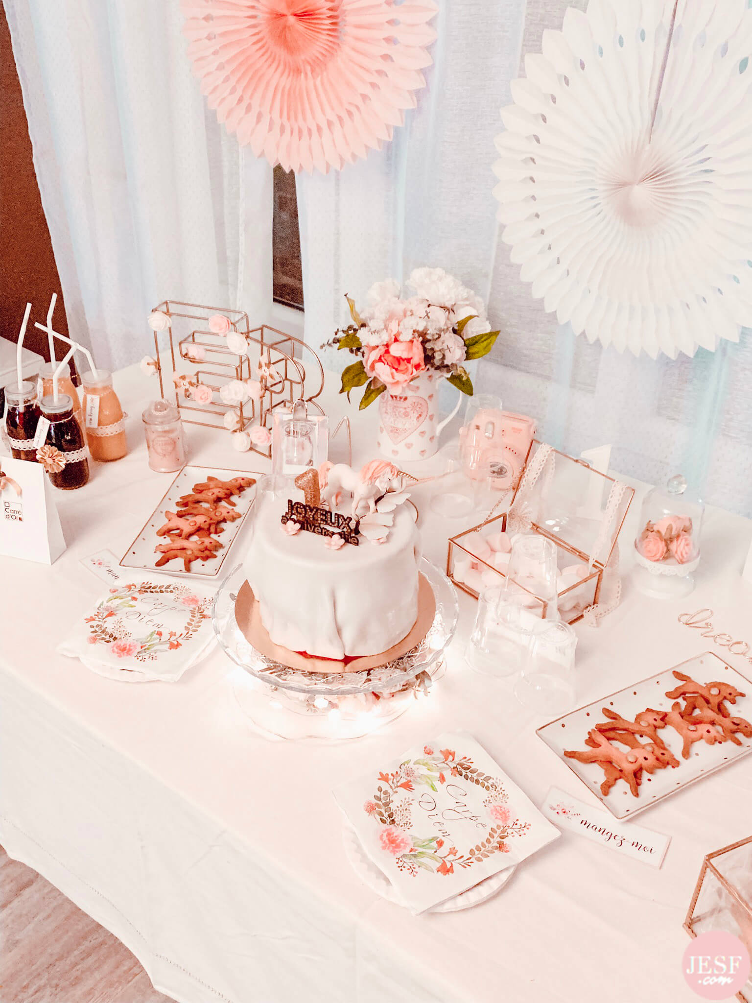 fête-anniversaire-sweet-table-petite-fille-1-an-girly-rose-idées-déco