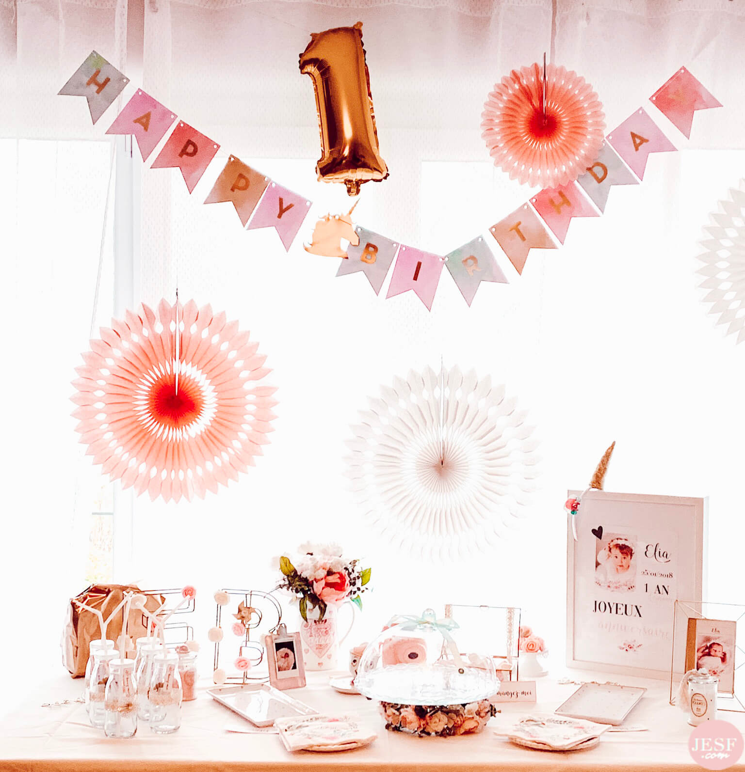 fête-anniversaire-sweet-table-petite-fille-1-an-girly-rose-or