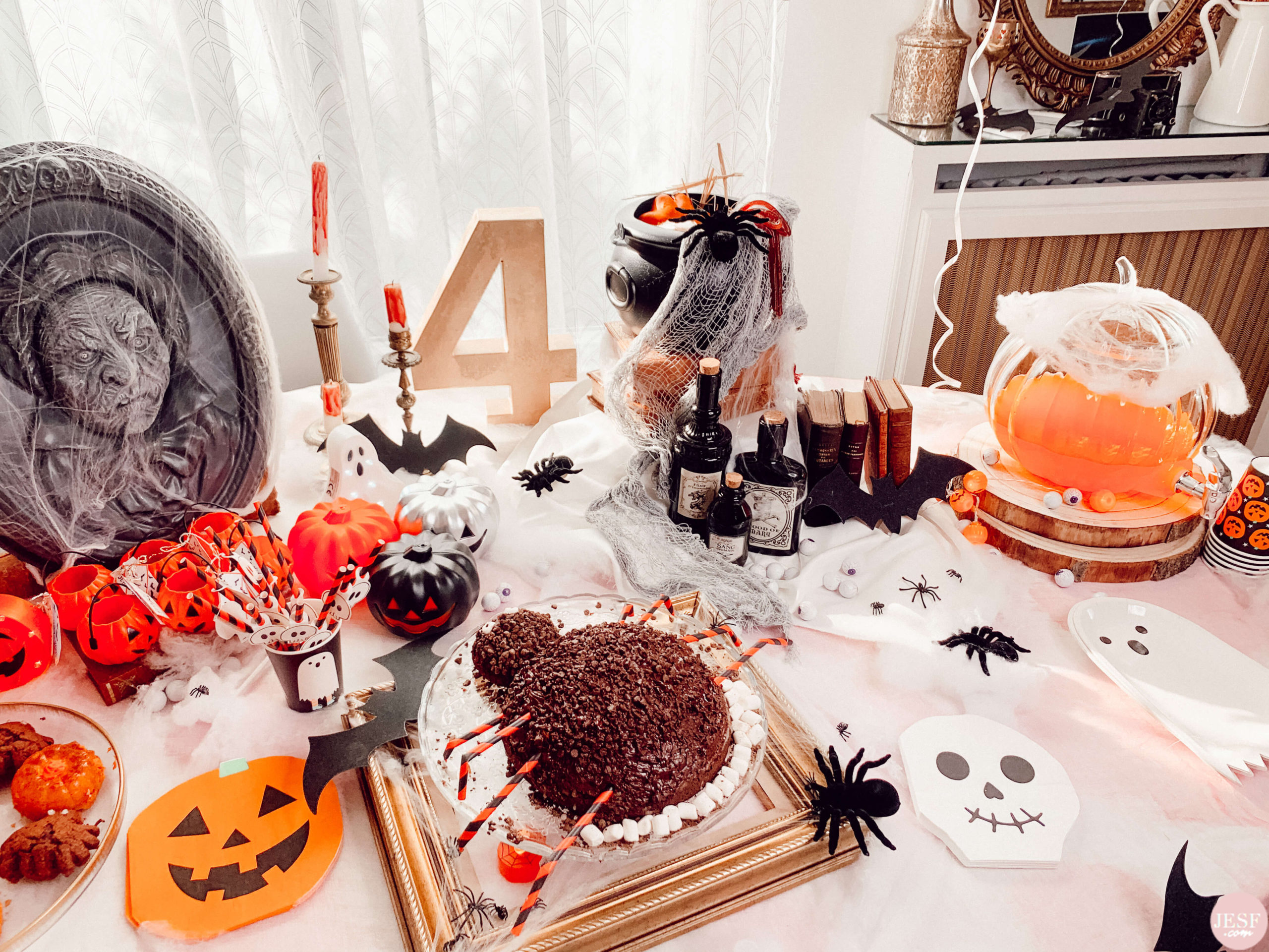 4 DÉCORS HALLOWEEN EN PÂTE À SUCRE